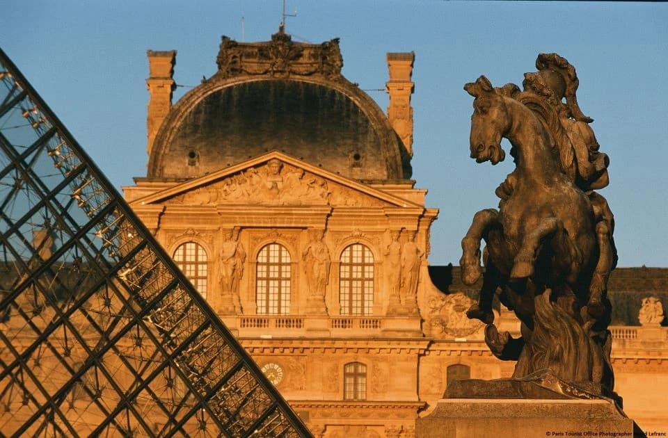 paris-france-louvre-museum-skip-the-line-ticket-12